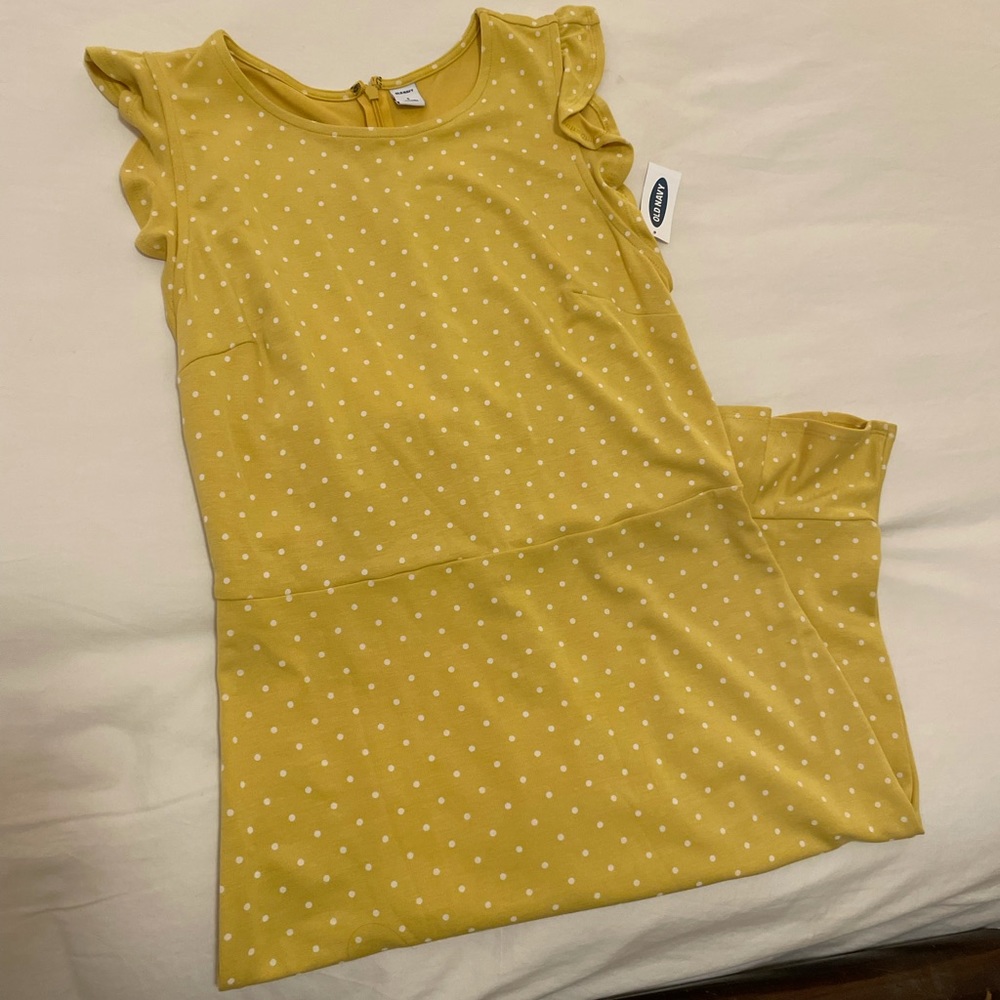 Old Navy yellow polka dot fitted dress